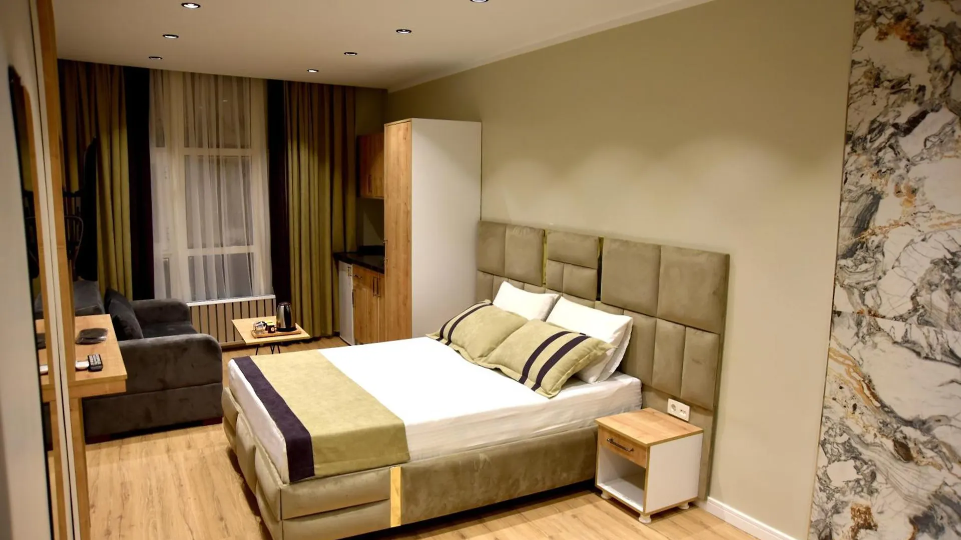 Edwin Plus Hotel 伊斯坦布尔